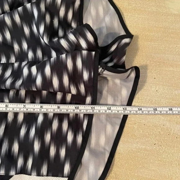 NIKE Dri-Fit running shorts
Size: medium - Picture 8 of 10